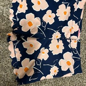 Isaac Mizrahi new without tag shorts size 16 Floral Navy and Peach Shorts